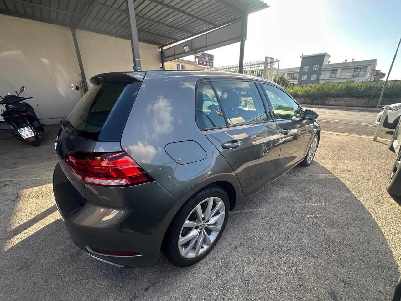 Volkswagen Golf 1.6 TDI 115 CV 5p. Highline BlueMotion Technology