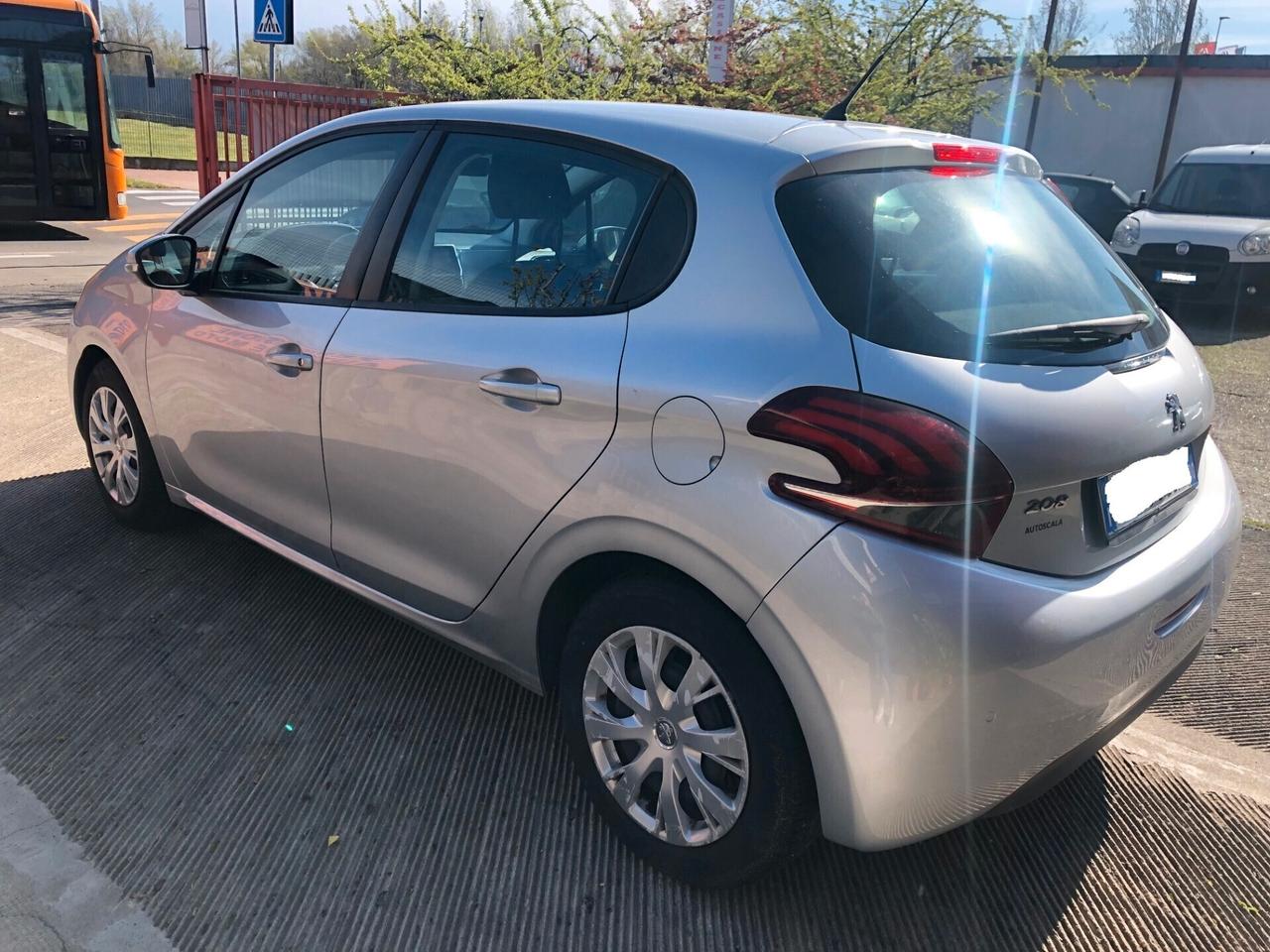Peugeot 208 1.2 VTi 82 CV 3 porte Active
