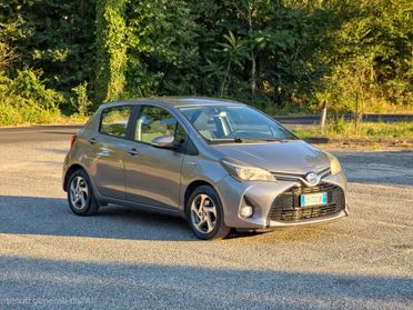 Toyota Yaris 1.5 Hybrid 5 porte Active -E6 Automatica NEO 2015