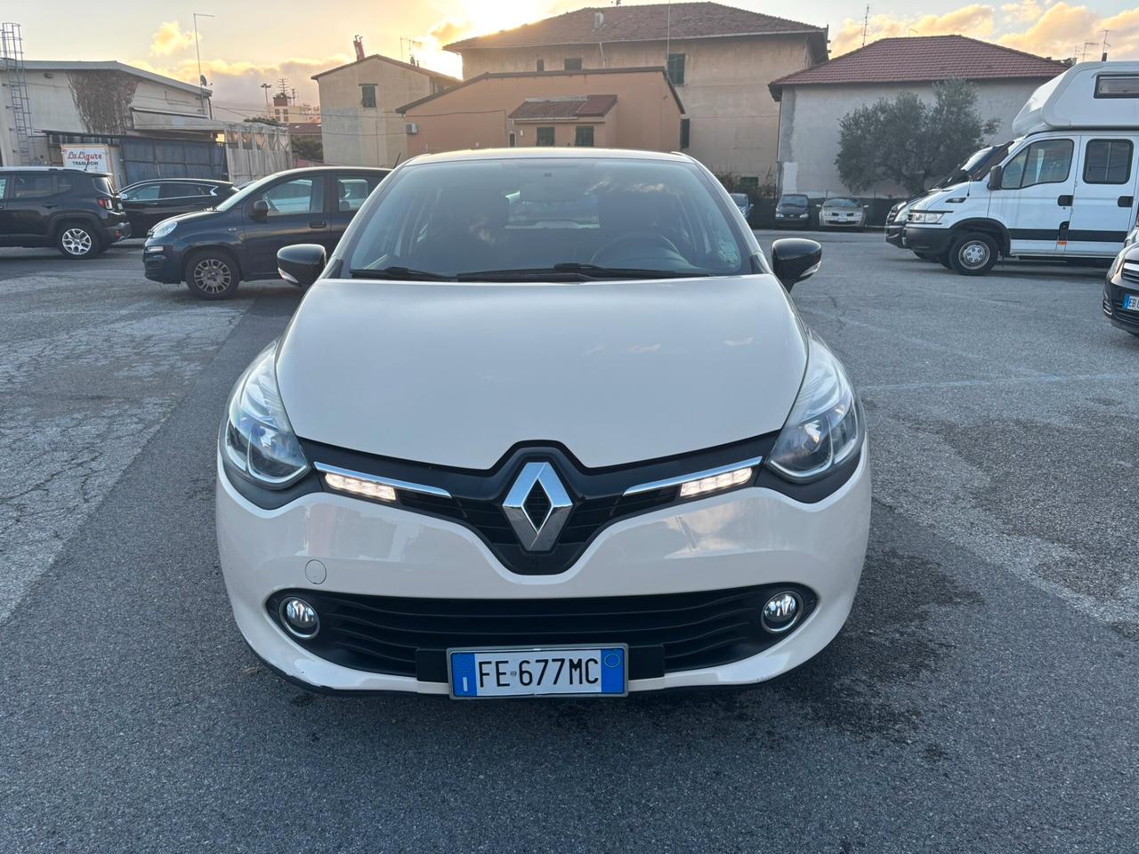 Renault Clio dCi 8V 90CV EDC Start&Stop 5 porte DUEL --OK NEOPATENTATI