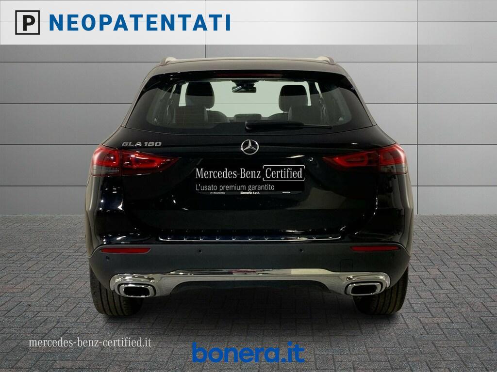 Mercedes GLA 180 180 Sport Plus 7G-DCT