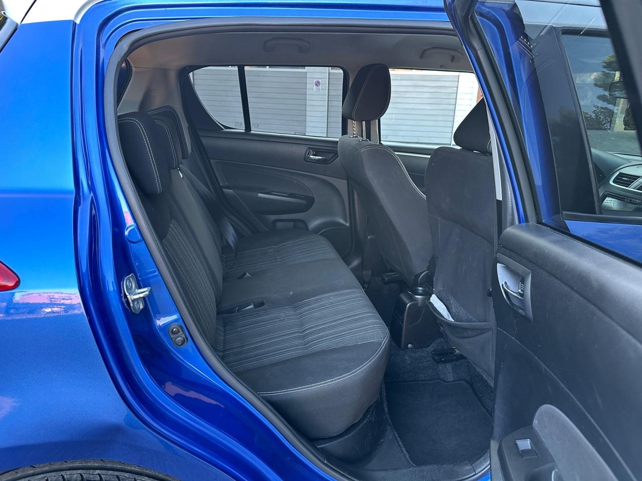 Suzuki Swift 1.2 VVT 5 porte B-Top Bi-Color
