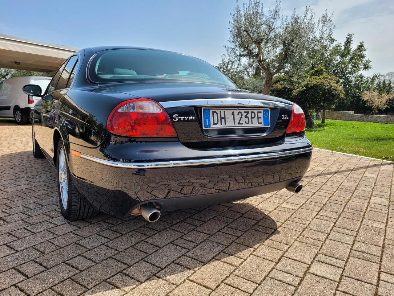 Jaguar S-Type 2.7 diesel V6 Executive