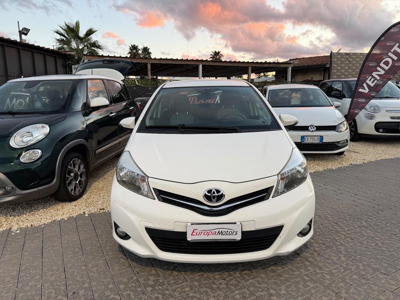 Toyota Yaris 1.4 D-4D 5 porte Lounge