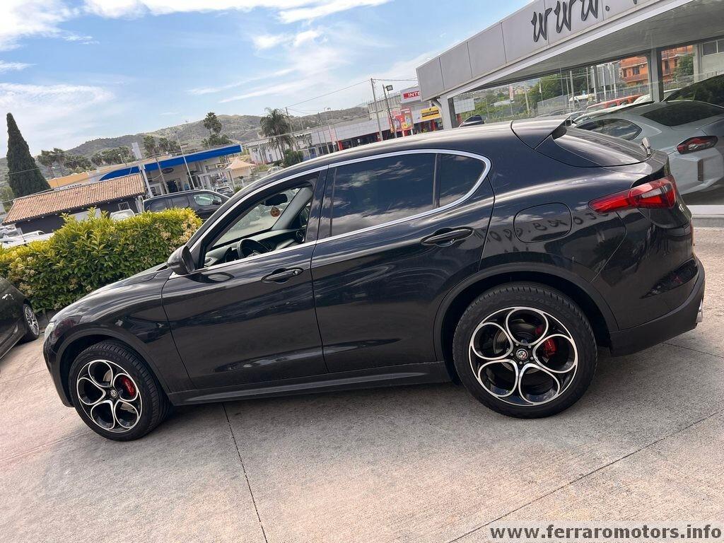 Alfa Romeo Stelvio 2.2 Turbodiesel 210 CV AT8 Q4 Super