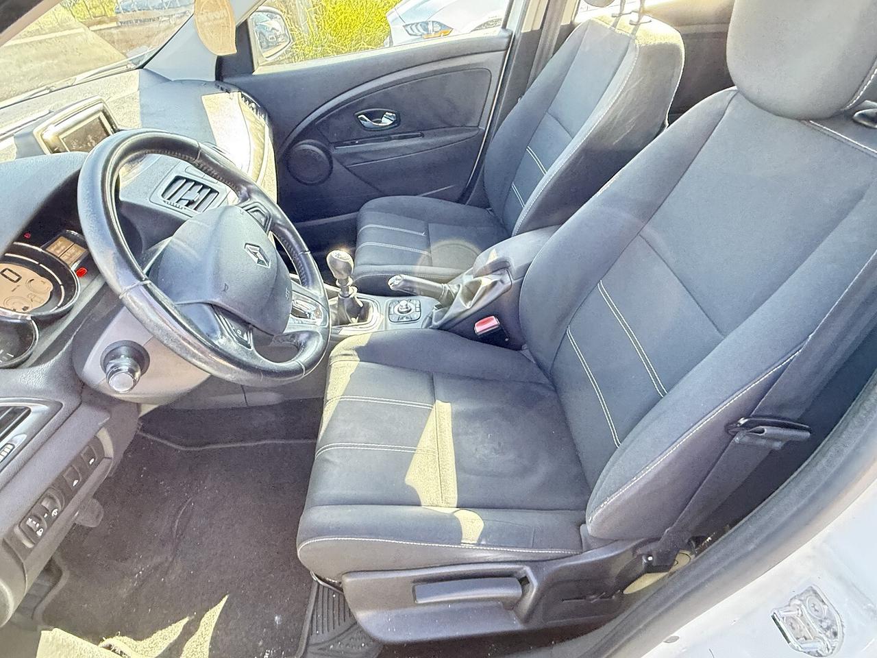 RENAULT MEGANE 1.5 DCI ADATTA NEOPATENTATI