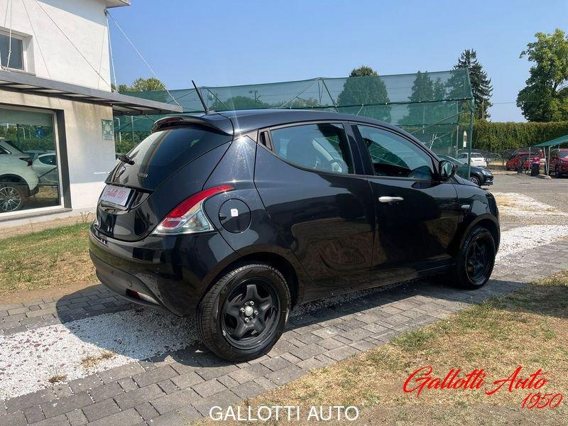 Lancia Ypsilon 1.0 FireFly 70cv Hybrid Gold