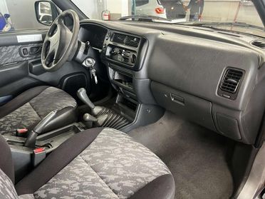 Mitsubishi L200 L200 Cab d.cab 2.5 tdi GLS Target 4wd