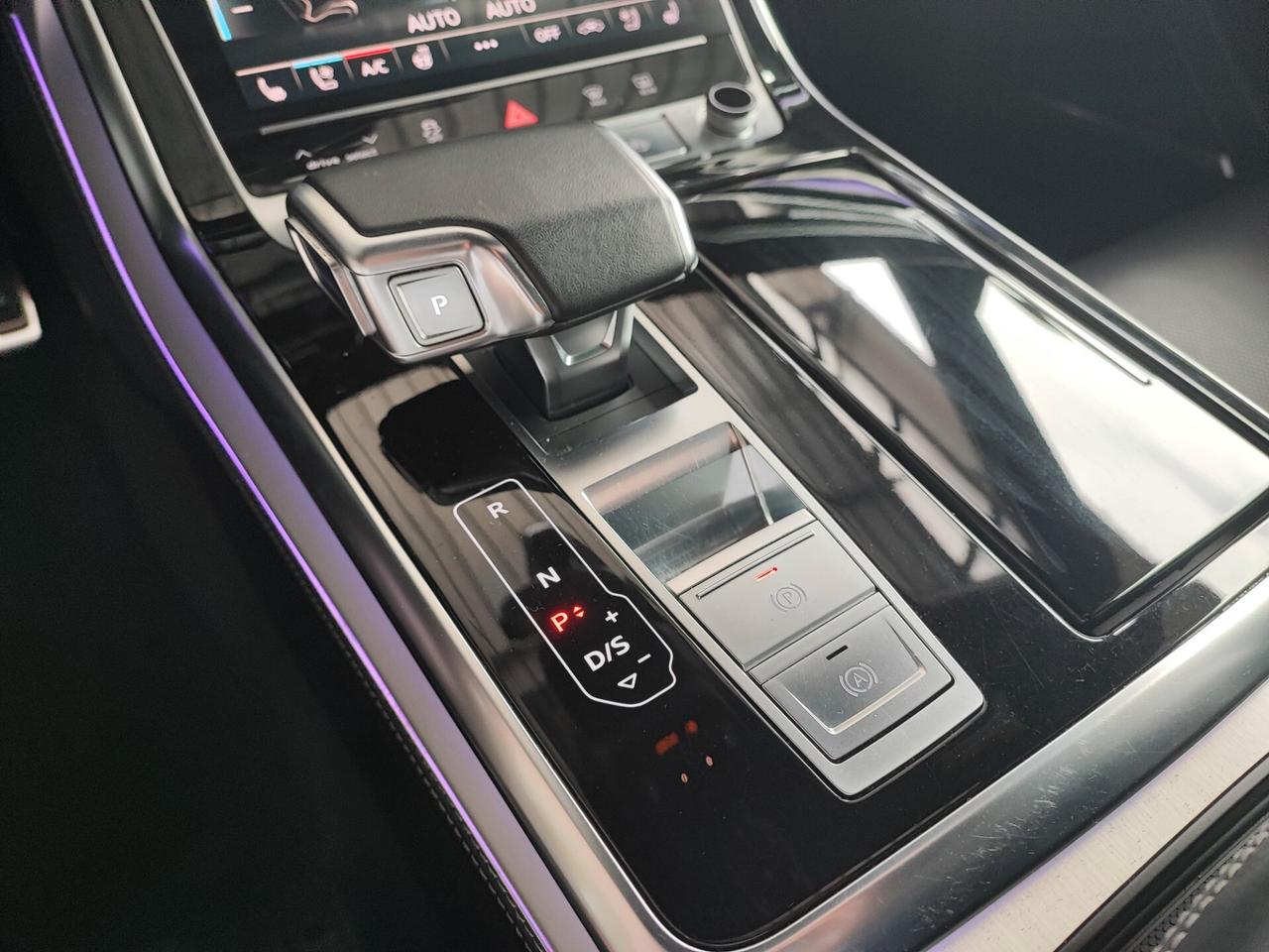 Audi Q8 55 TFSI quattro tiptronic Sline Plus