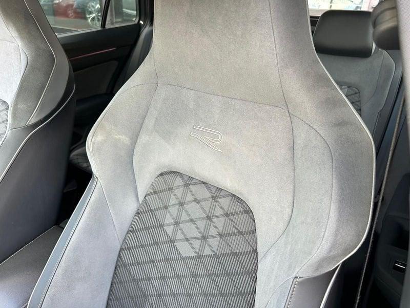 Volkswagen Golf Variant 2.0 tdi R-Line 150cv dsg