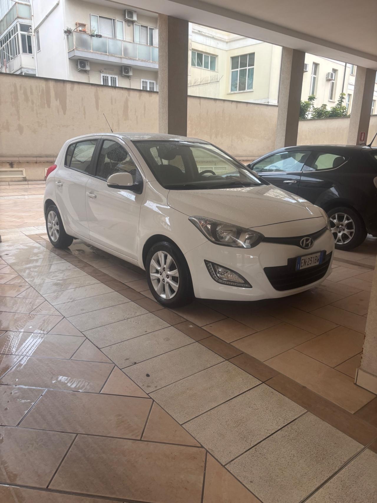 Hyundai i20 1.1 CRDi 5p. Sound Edition