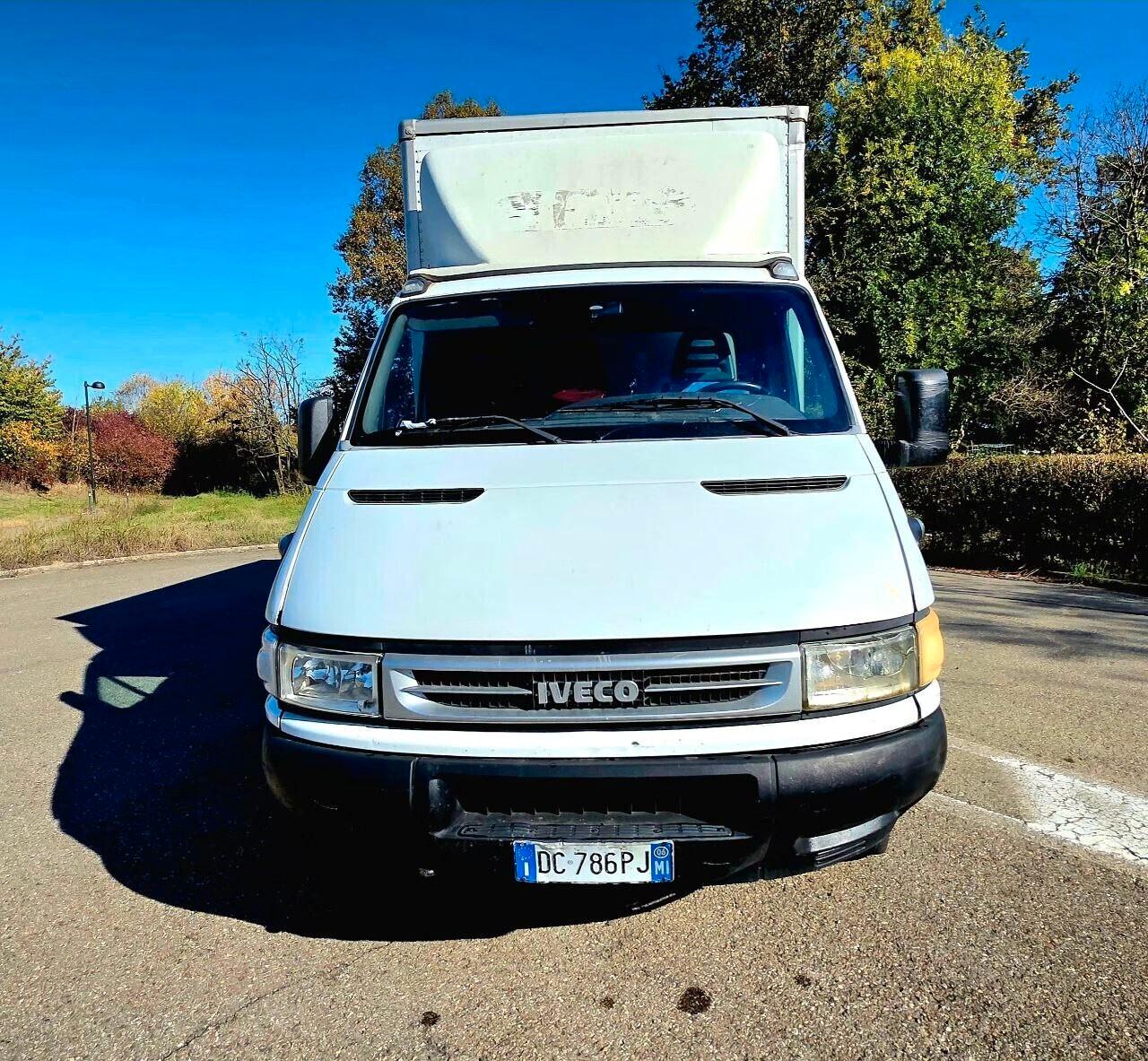 IVECO DAILY TUTTI LAVORI FATTI PRONTO ALL' USO