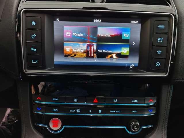 Jaguar F-Pace 2.0d Portfolio AWD 240cv Auto Navi + Camera