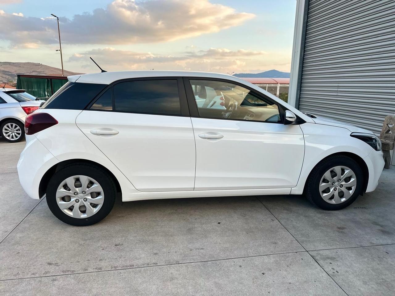 Hyundai i20 1.2 5 porte Connectline