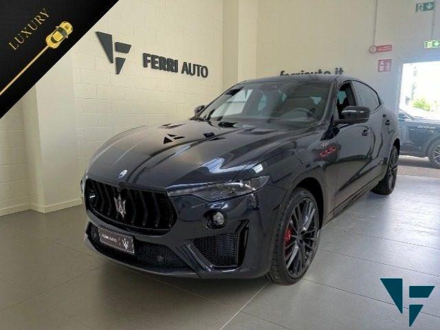 MASERATI Levante 3.8 BT V8 580 CV AWD Trofeo