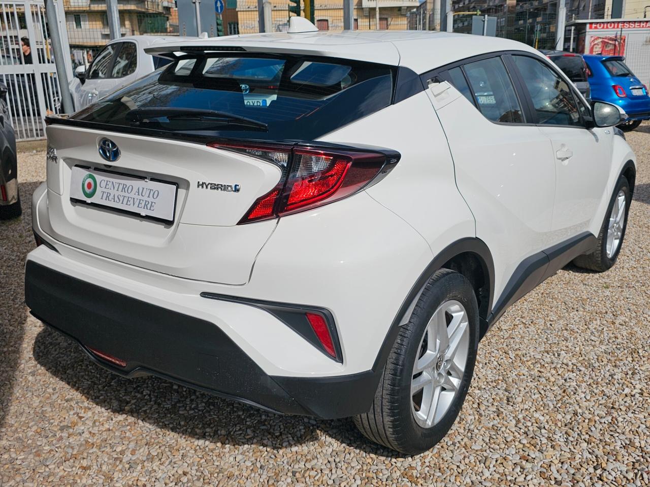 Toyota C-HR 1.8 Hybrid E-CVT Business