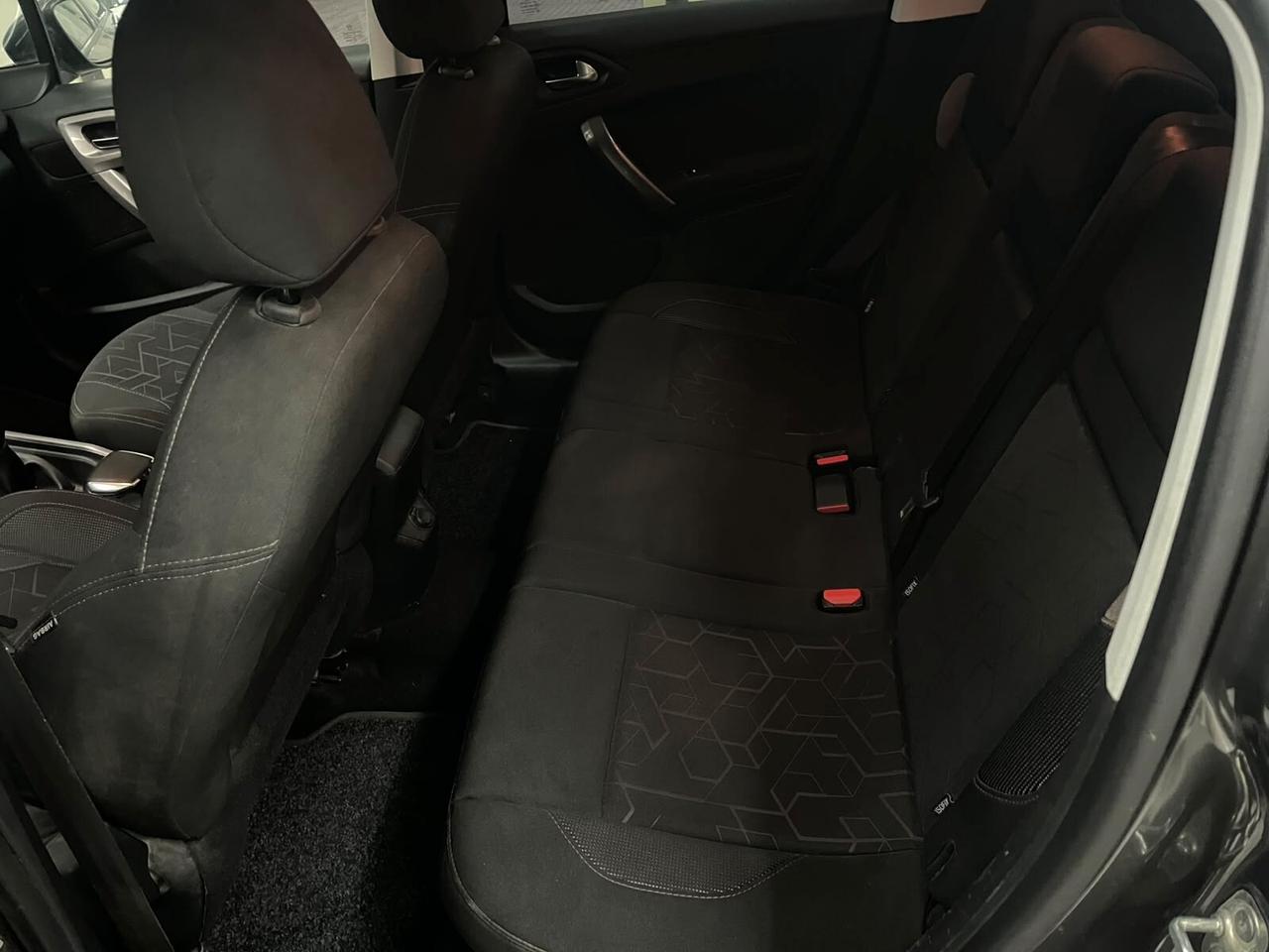 Peugeot 2008 1.6 e-HDi 92 CV *NEOPATENTATI*