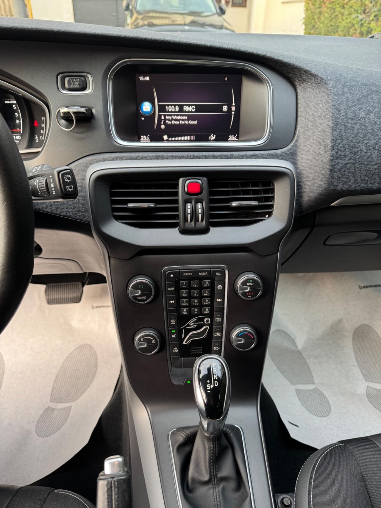 Volvo V40 D2 Geartronic Business Plus