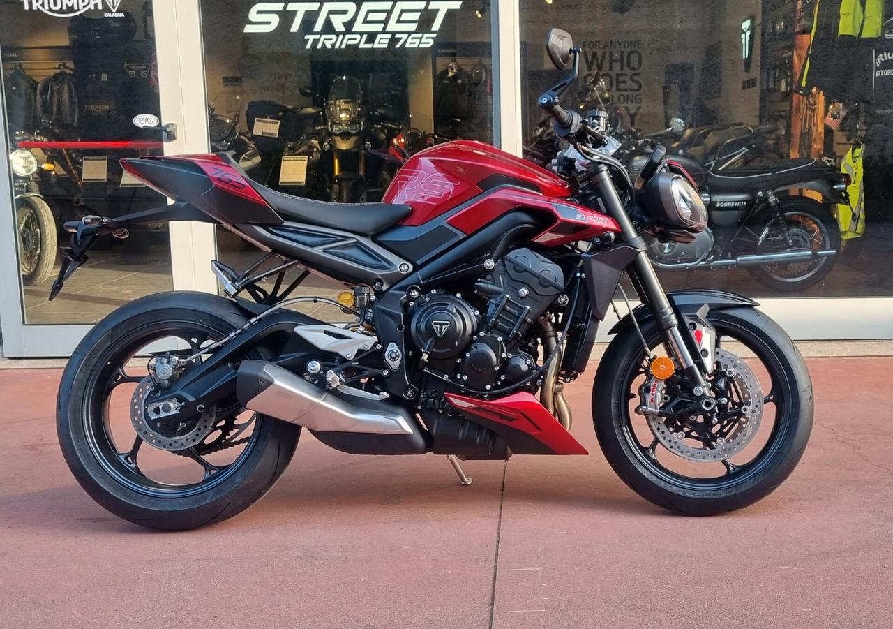 NUOVA STREET TRIPLE RS