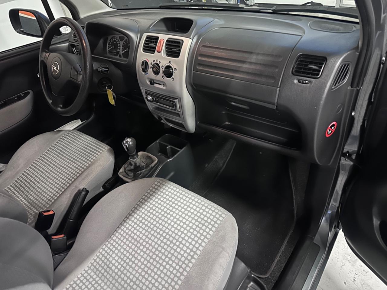 Opel Agila 1.0 12V Club