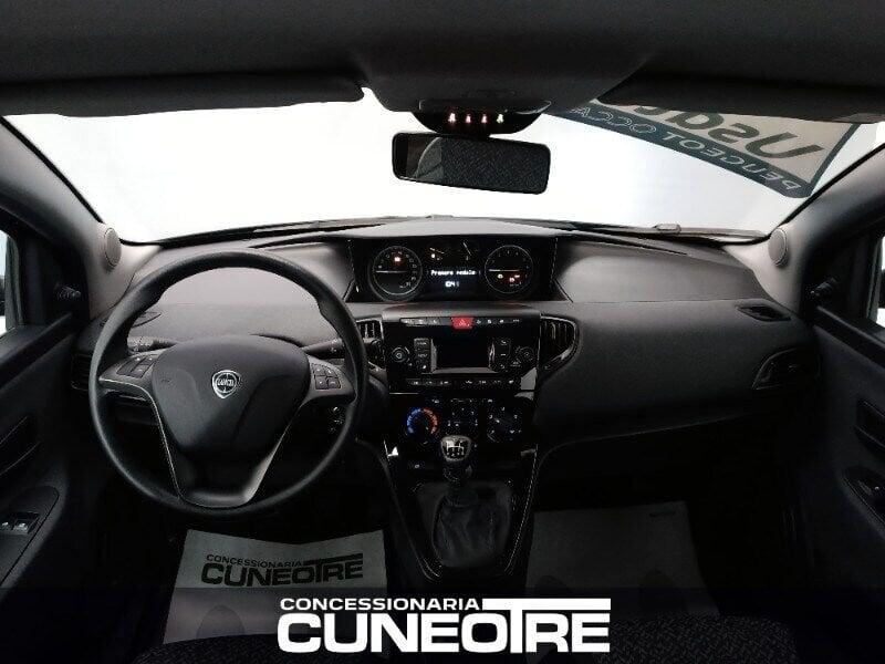 Lancia Ypsilon Ypsilon 1.0 FireFly 5 porte S&S Hybrid Ecochic Silver