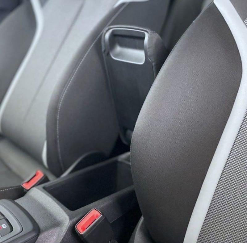 Audi Q2 1.6 30 TDI Identity Black S TRONIC