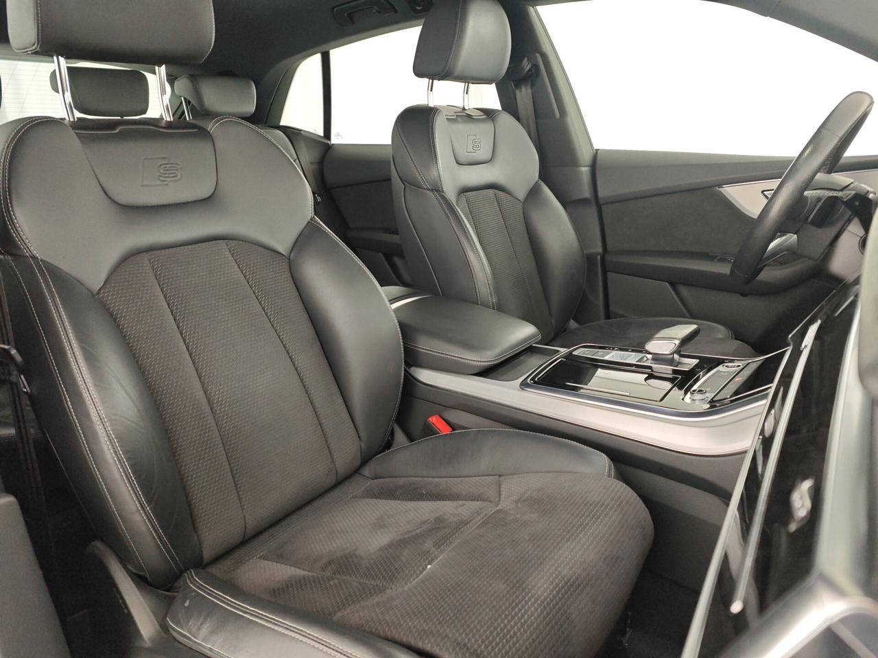 Audi Q8 45 TDI quattro tiptronic Sport
