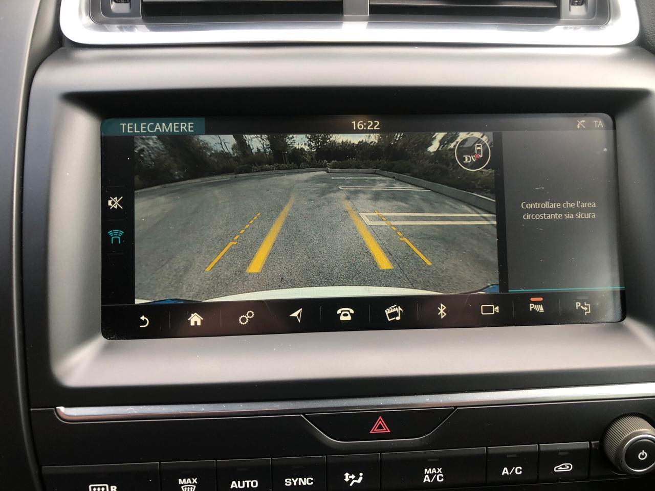 Jaguar E-Pace 2.0D 180 CV AWD aut. R-Dynamic