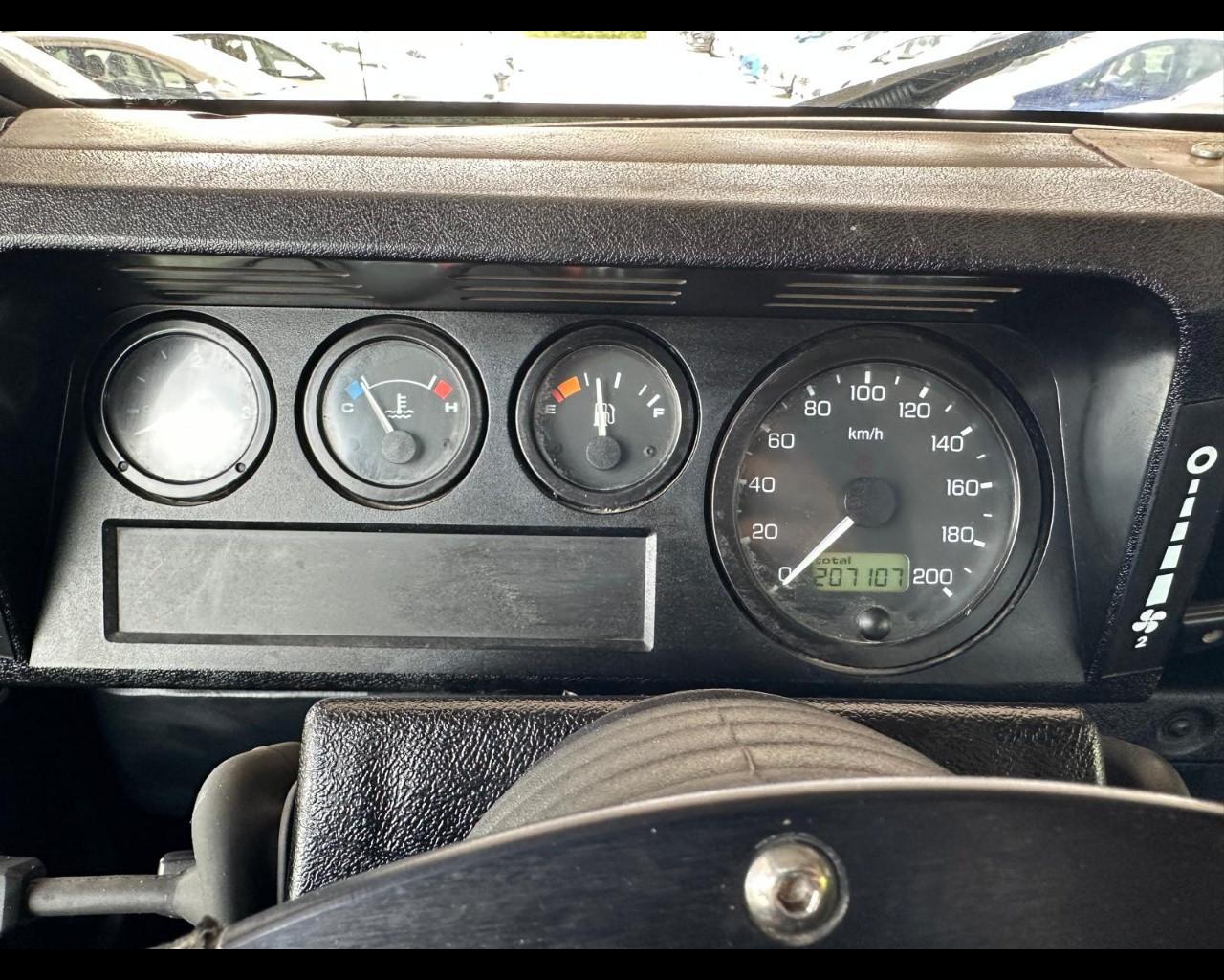 LAND ROVER Defender - Defender 90 2.5 Td5 Station Wagon S