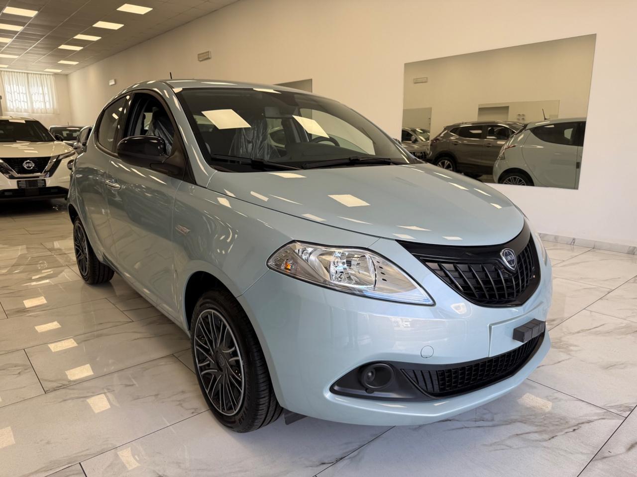 Lancia Ypsilon 1.0 FireFly 5 porte S&S Hybrid Oro