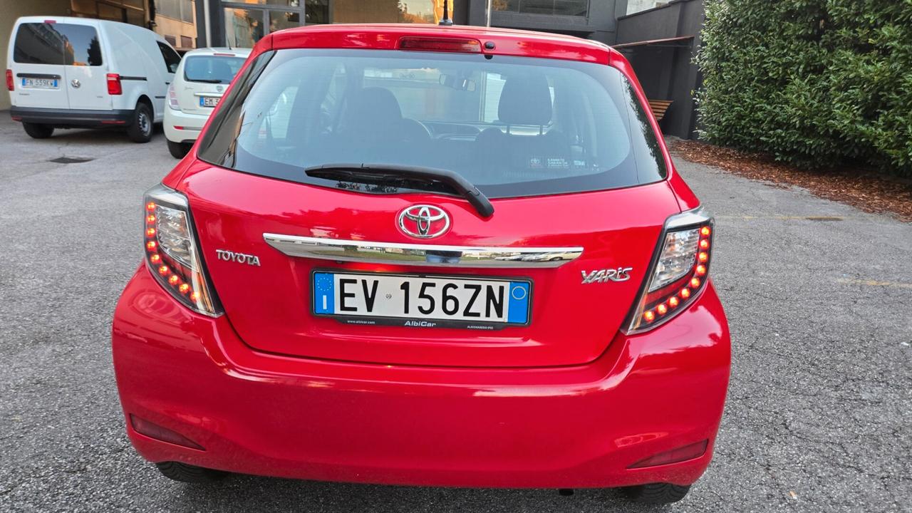 Toyota Yaris 1.0 5 porte Lounge