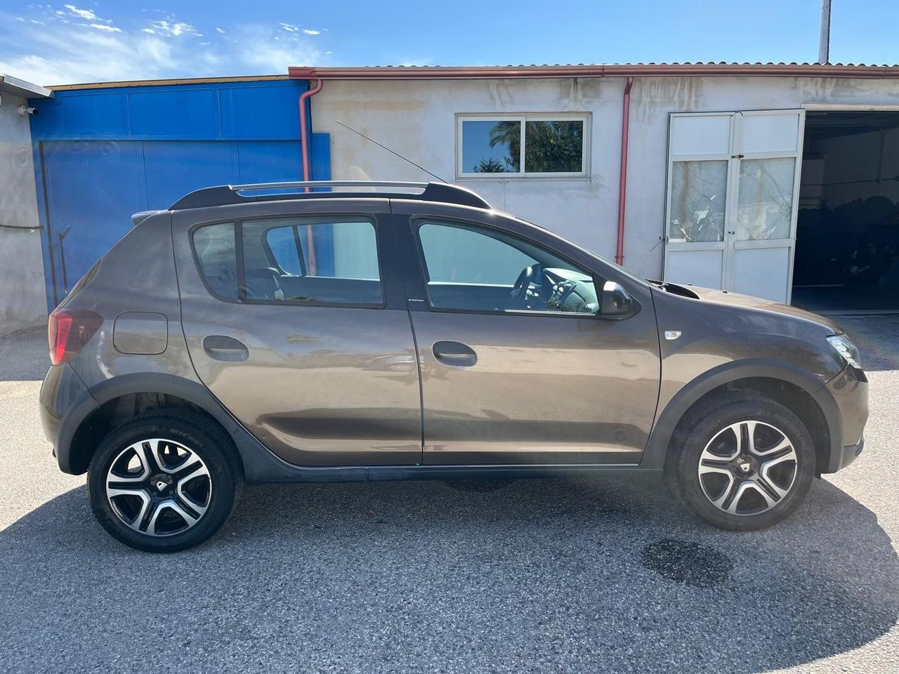 Dacia sandero StepWay-900 tce/gpl-2018