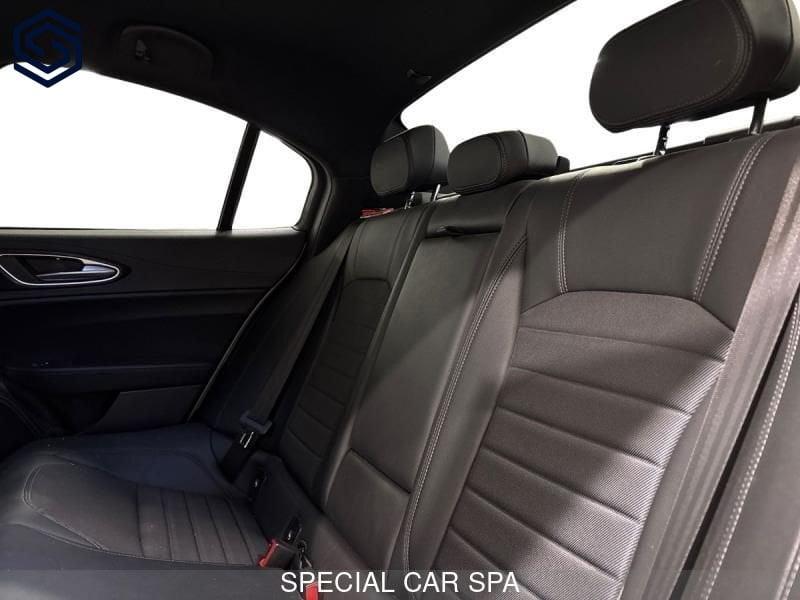 Alfa Romeo Giulia 2.2 t Competizione 160cv auto