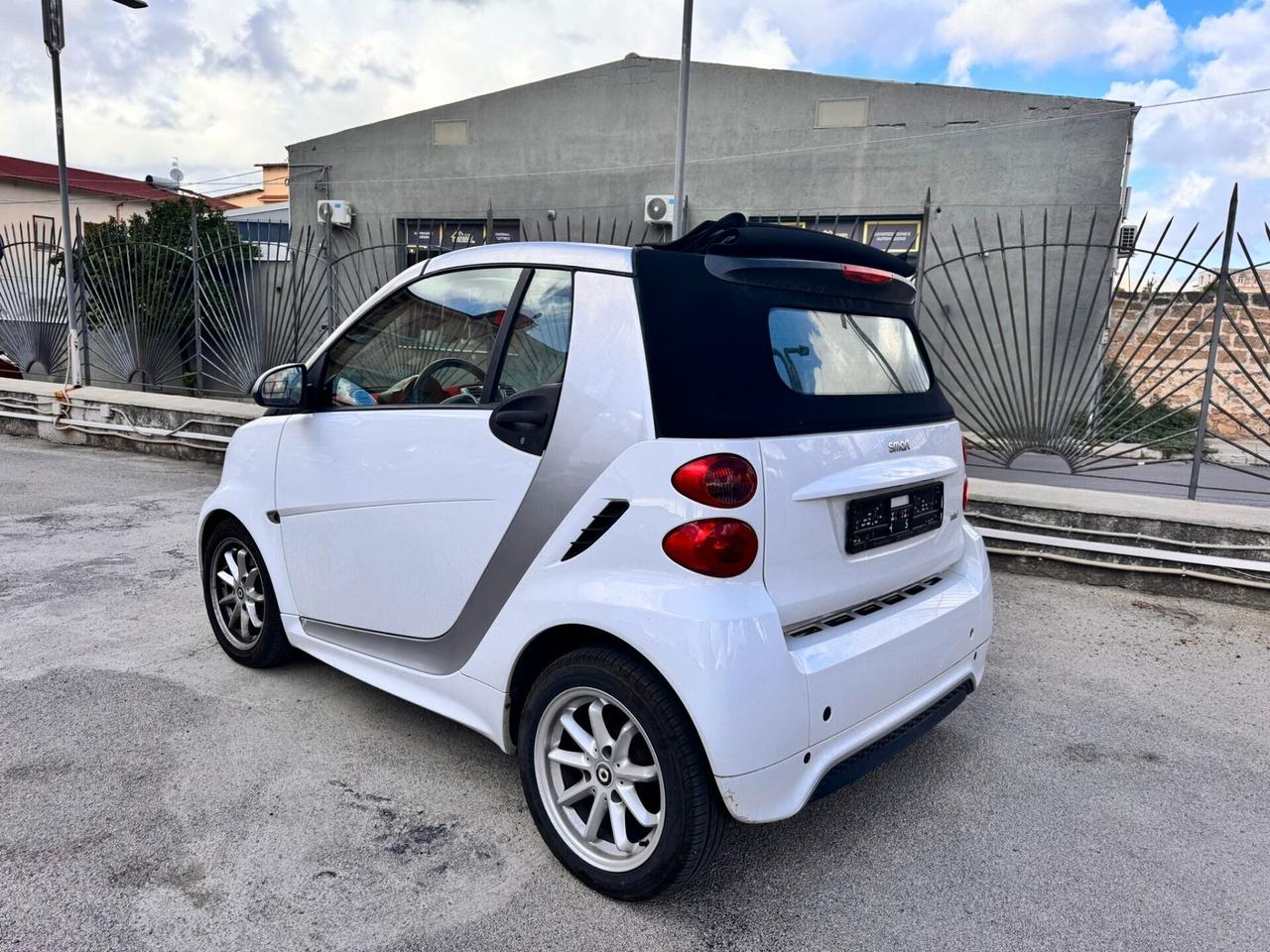 Smart ForTwo 1000 52 kW MHD cabrio pulse