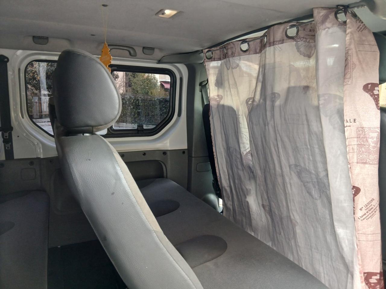 Renault Trafic 2.0 Cdi 115 cv 9 posti Passenger Black Edition +gancio traino