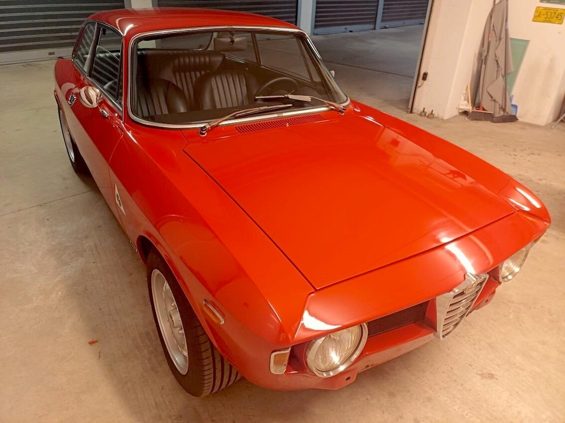 Alfa Romeo GT 1300 Scalino