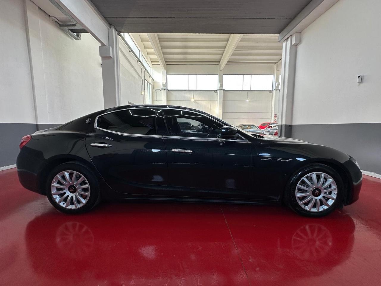 Maserati Ghibli V6 330cv