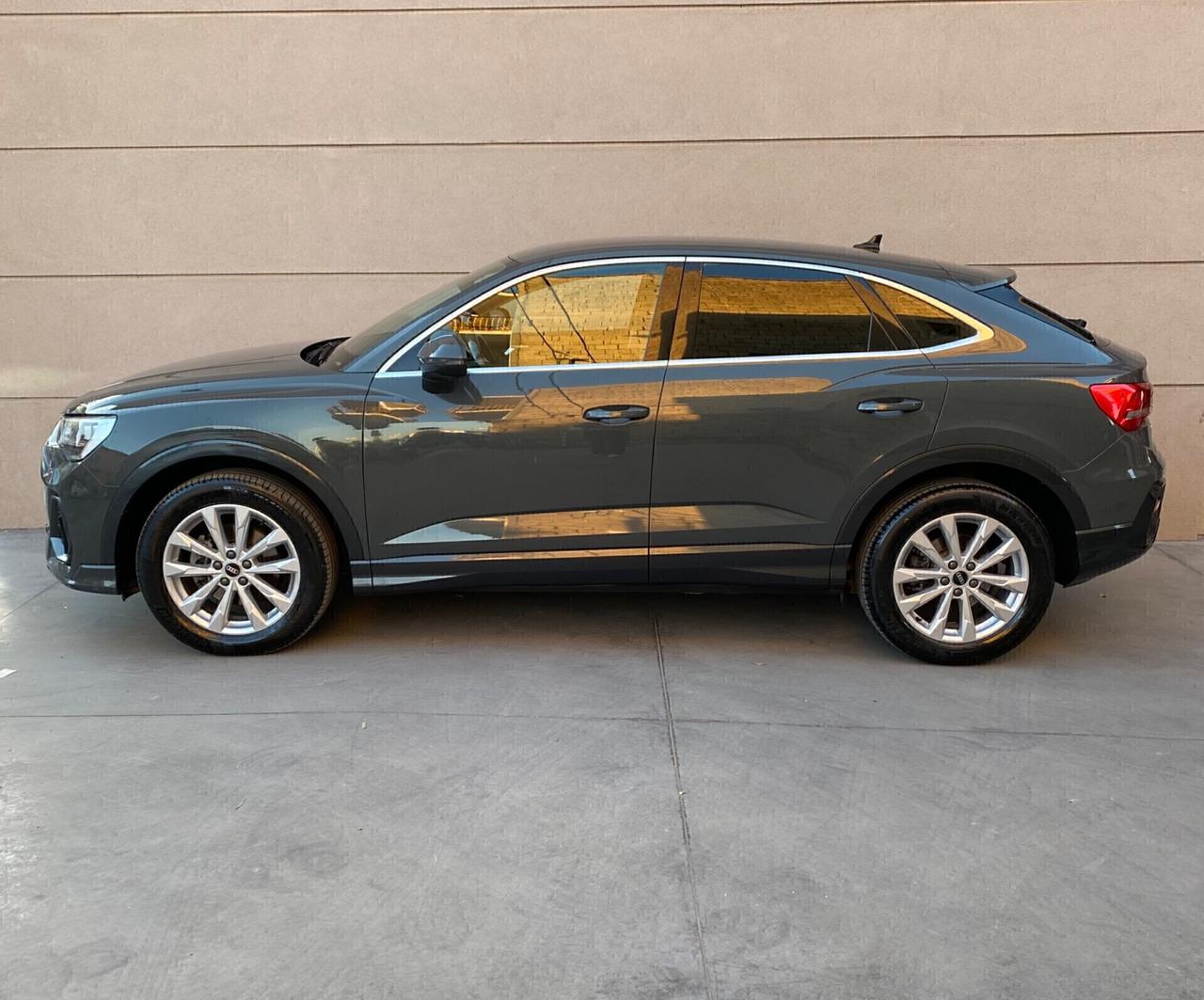 Audi Q3 Sport back 2.0 Diesel