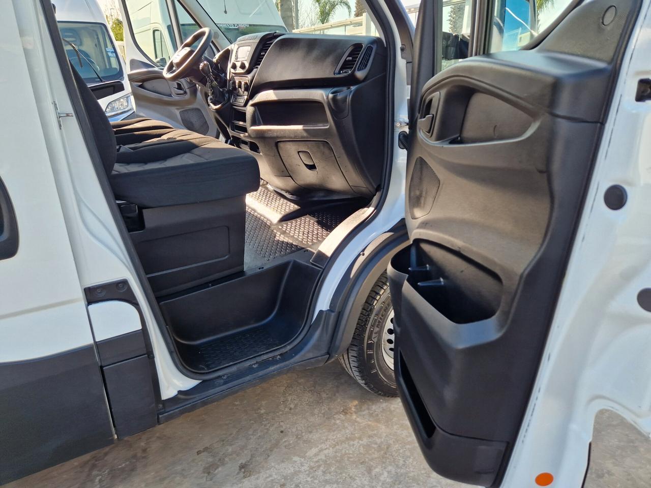 Iveco Daily 35C14 P.3520 H2 - 2.3 MJT 140 CV EU. 6 - 2021