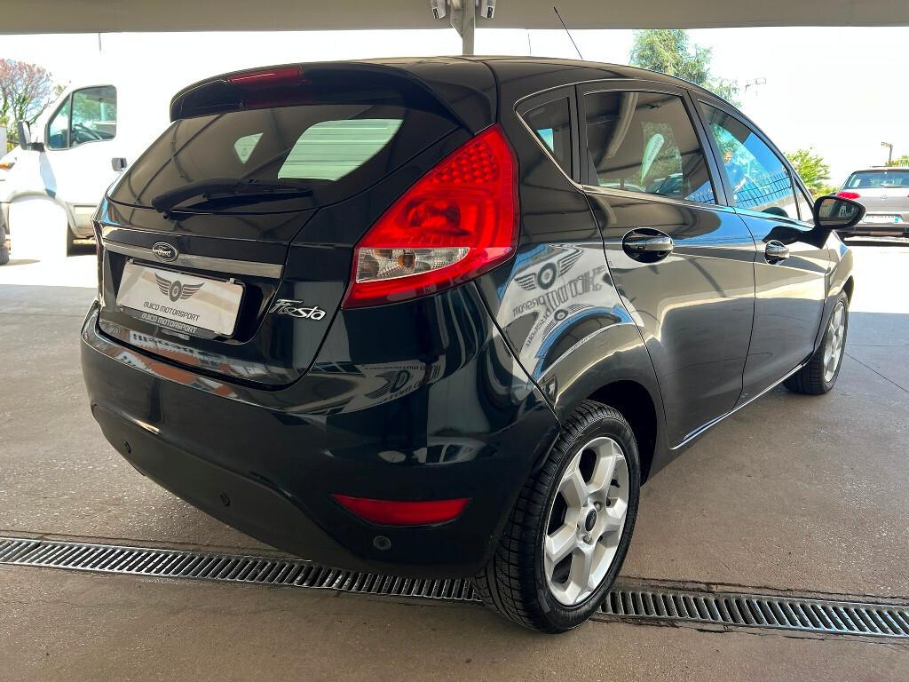 Ford Fiesta Titanium 1.4 97 CV GPL della Casa