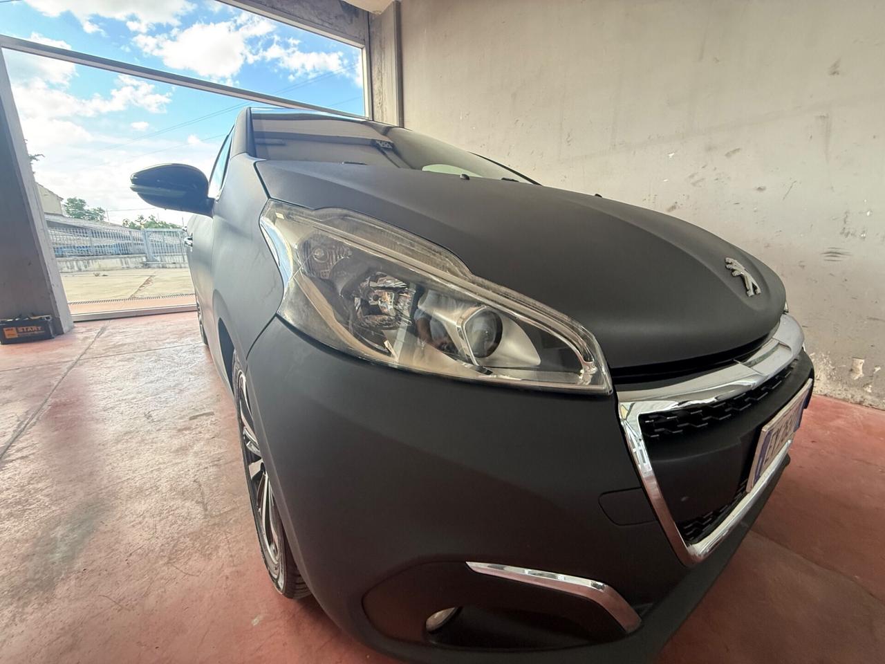 Peugeot 208 PureTech 82 5 porte Allure serie limitata