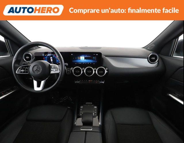 MERCEDES-BENZ GLA 180 d Automatic Premium
