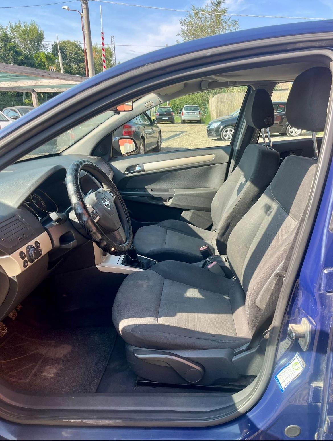 Opel Astra 1.7 CDTI 125CV 5 porte