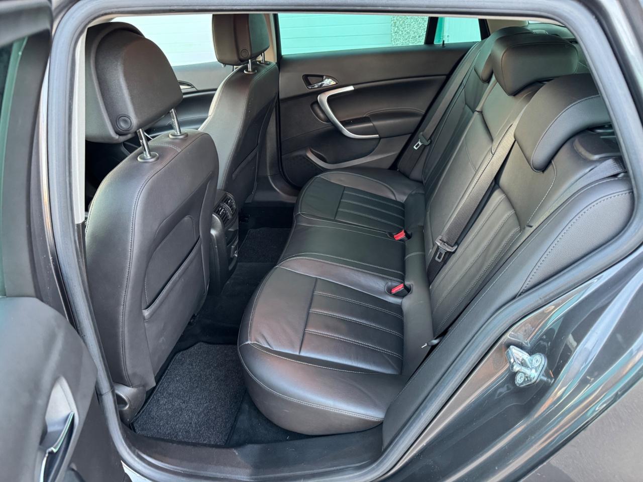 Opel Insignia 2.0 Turbo 4x4 Sports Tourer Cosmo