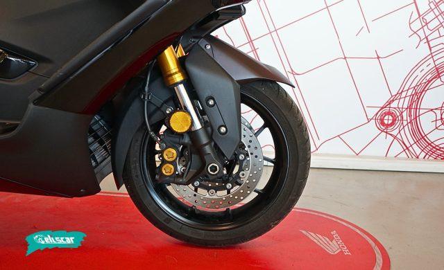 YAMAHA T-Max 560 TECH MAX Scarico Akrapovic