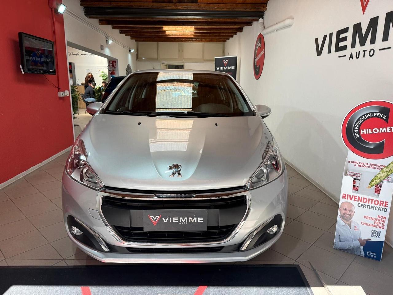 Peugeot 208 PureTech 82 5 porte Allure