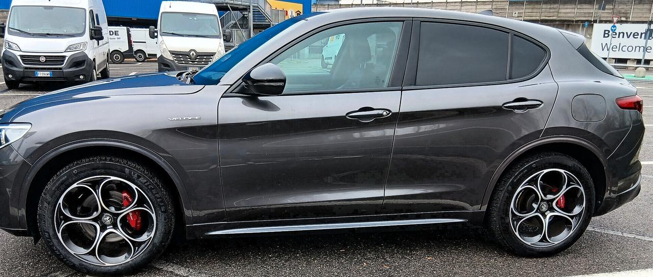 Alfa Romeo Stelvio 2.2 Turbodiesel 210 CV AT8 Q4 Veloce