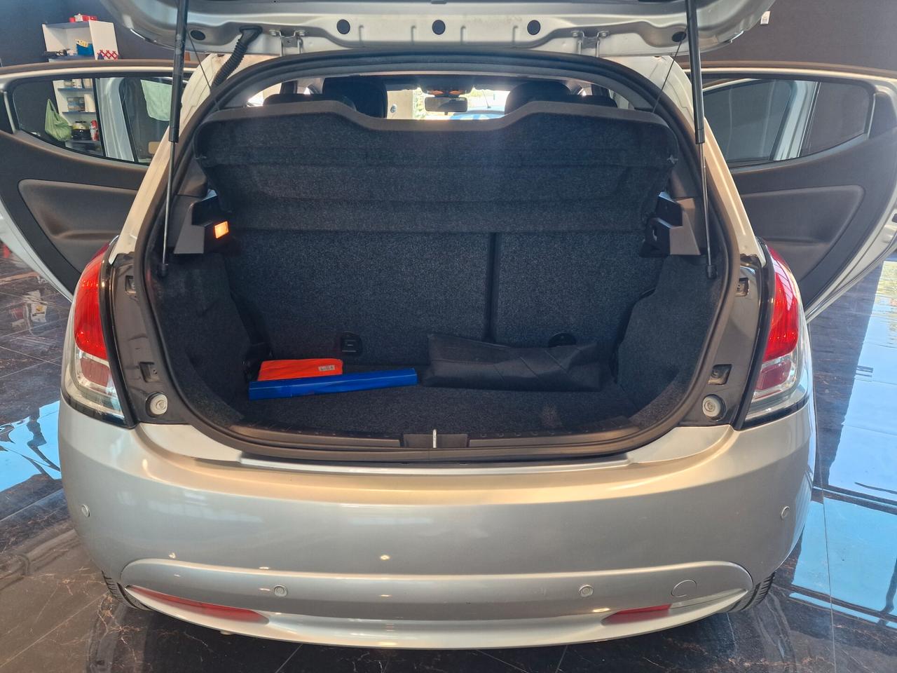 Lancia Ypsilon 1.2 BENZINA-GPL, 121 mila chilometri