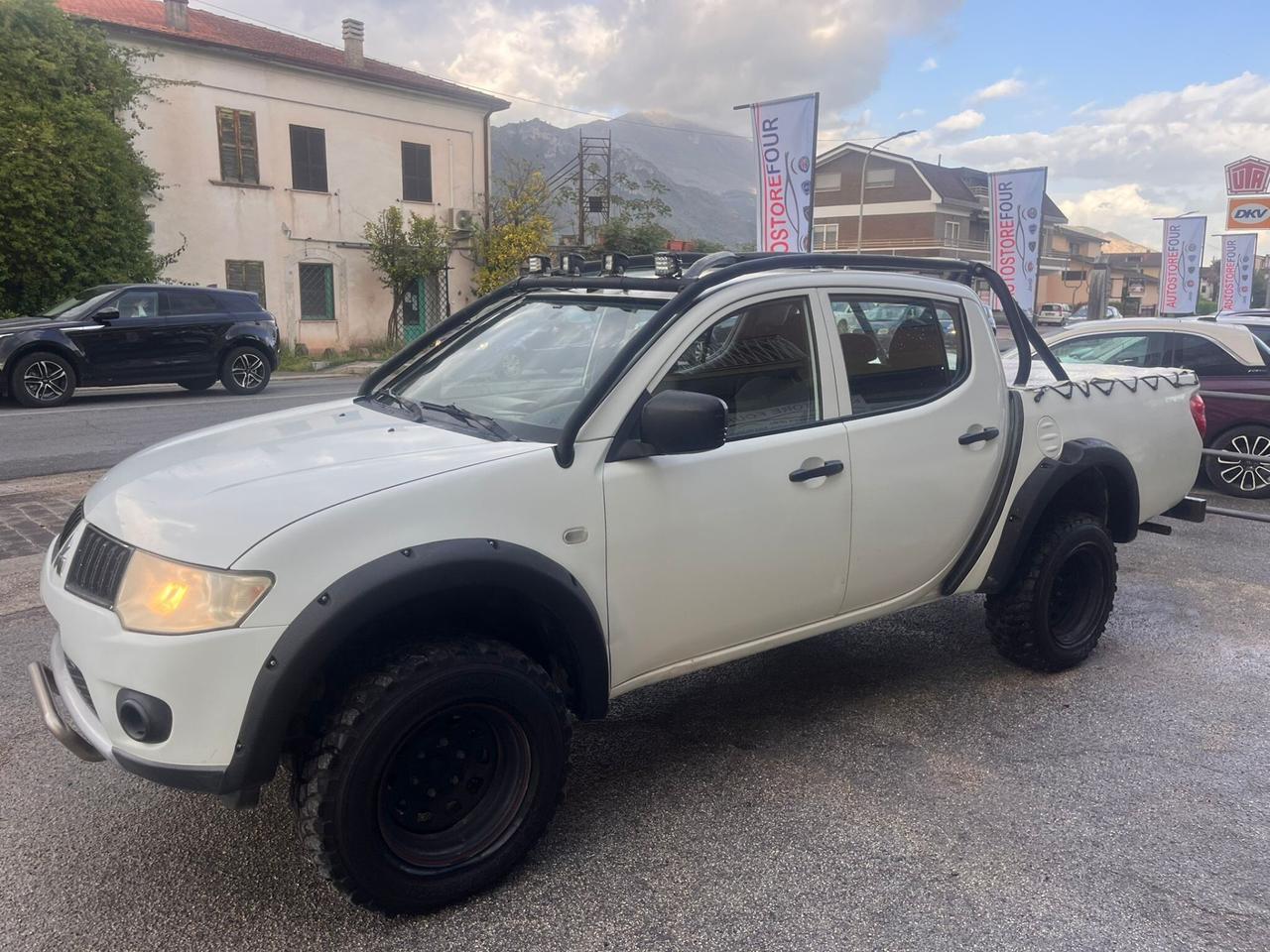 MITSUBISHI L200 2.5 DI-D-136CV DC Invite Plus
