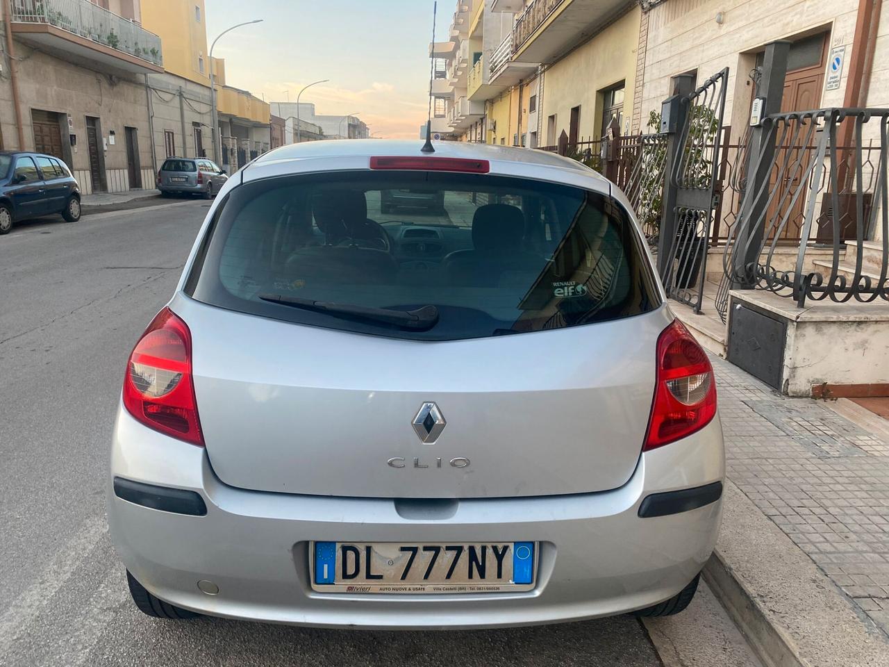 RENAULT CLIO 2008 1.5 DIESEL